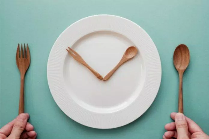Sai lầm khi nhịn ăn hoàn toàn (Nguồn: Internet)