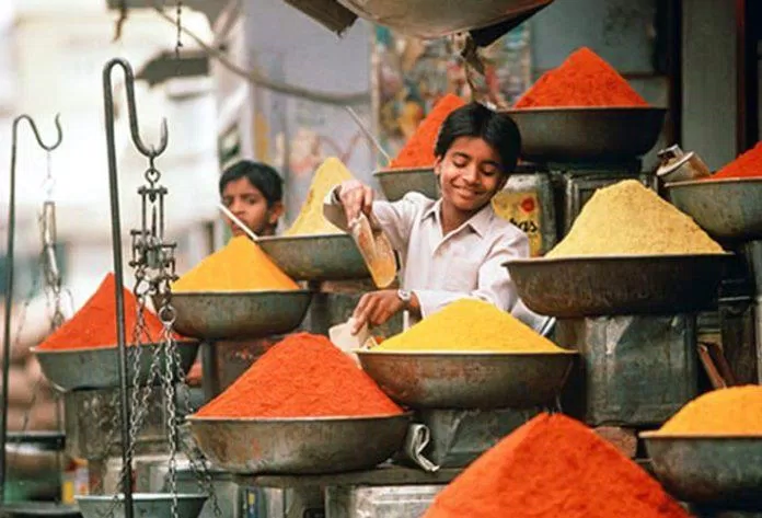 Ấn Độ thường sử dụng các loại gia vị mạnh trong bữa ăn (Ảnh: Internet)