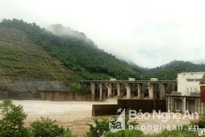8 nhà máy thủy điện và 2 hồ thủy lợi ở Nghệ An đang vận hành xả lũ