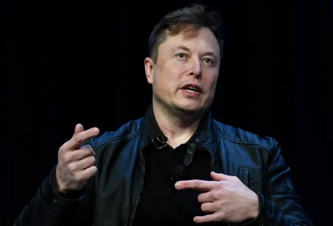 Elon Musk đã nhiều lần thay đổi quyết định trong thương vụ mua lại Twitter.  Ảnh: AP