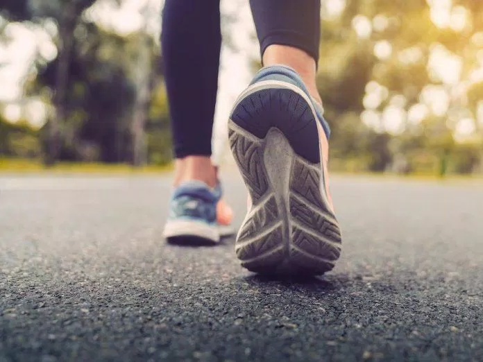 Ngay cả khi bạn không đi bộ 10.000 bước, bạn vẫn nhận được những lợi ích sức khỏe tương tự (Ảnh: Internet)